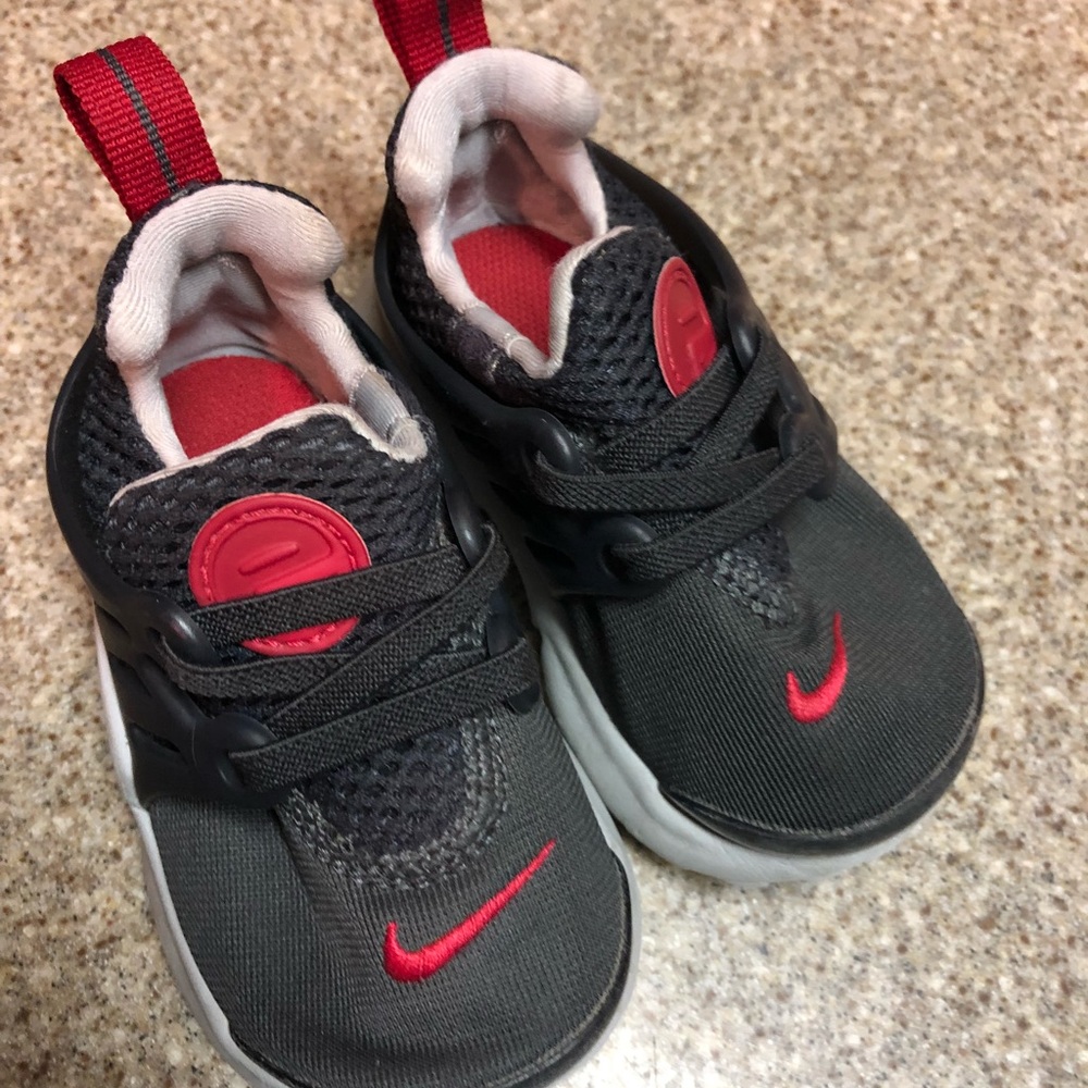 Gray & red Nike Prestos for baby 5c